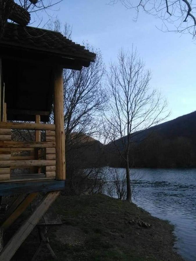 Omar & Una Apartmani บีฮัช ภายนอก รูปภาพ