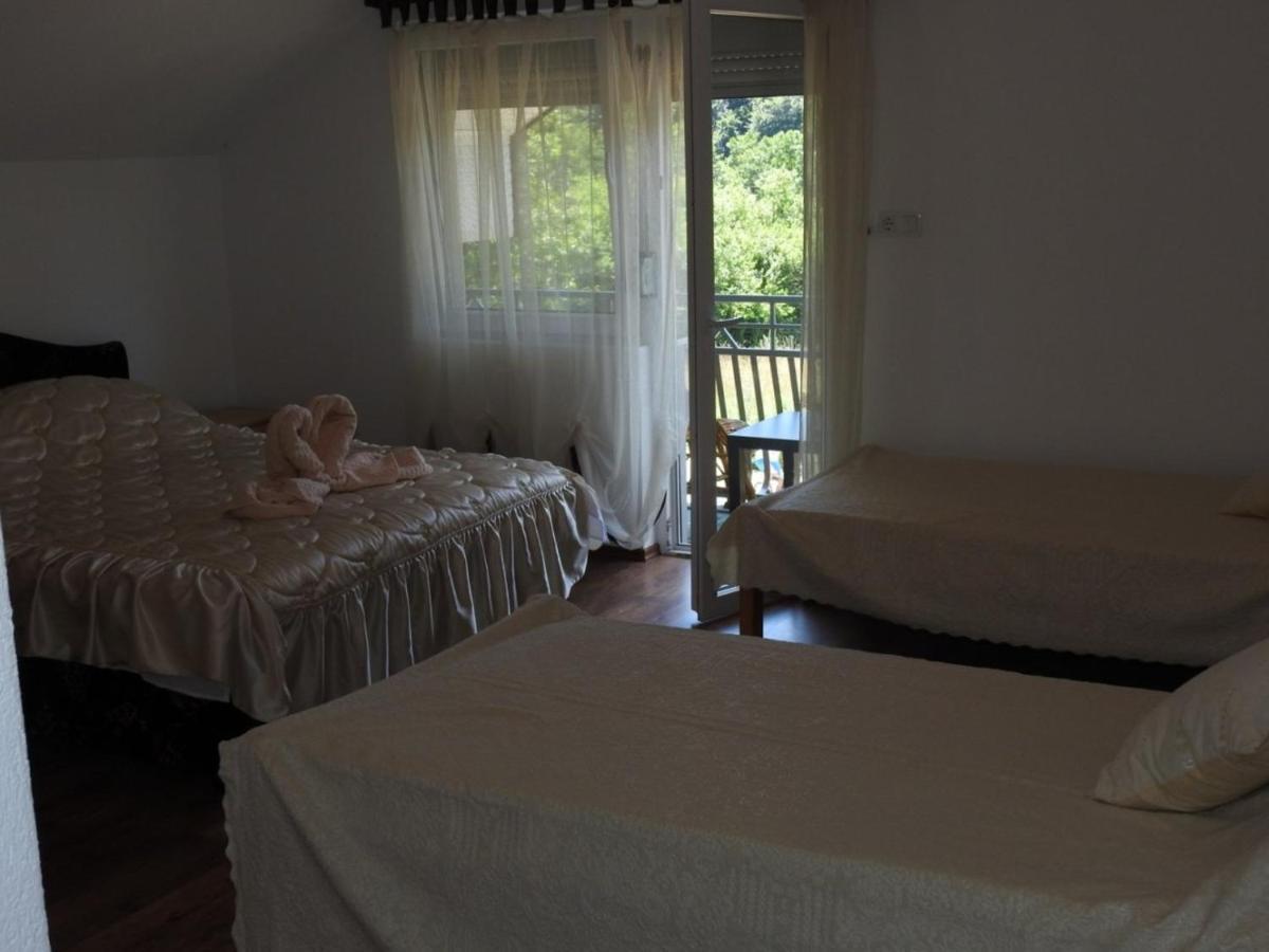 Omar & Una Apartmani บีฮัช ภายนอก รูปภาพ