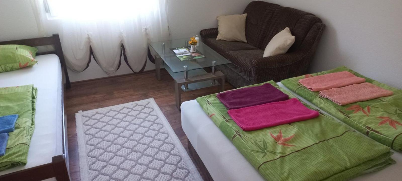 Omar & Una Apartmani บีฮัช ภายนอก รูปภาพ